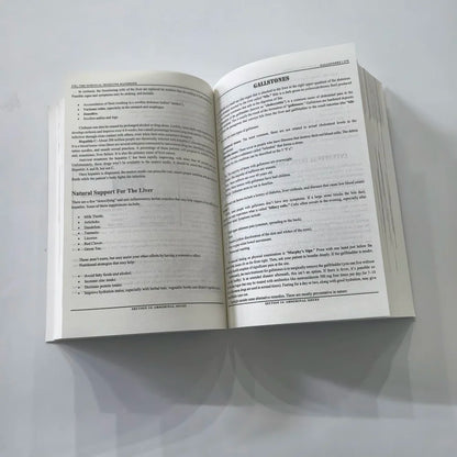 The Survival Medicine Handbook :The Essential Guide For When Help Is Not On The Way Paperback in English Book